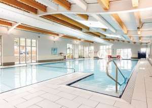 Cheddar Woods Resort and Spa: Indoor heated pool