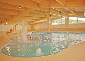 Sunbeach Holiday Park: Indoor heated pool