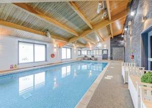 Landal Kielder Waterside: Indoor heated swimming pool